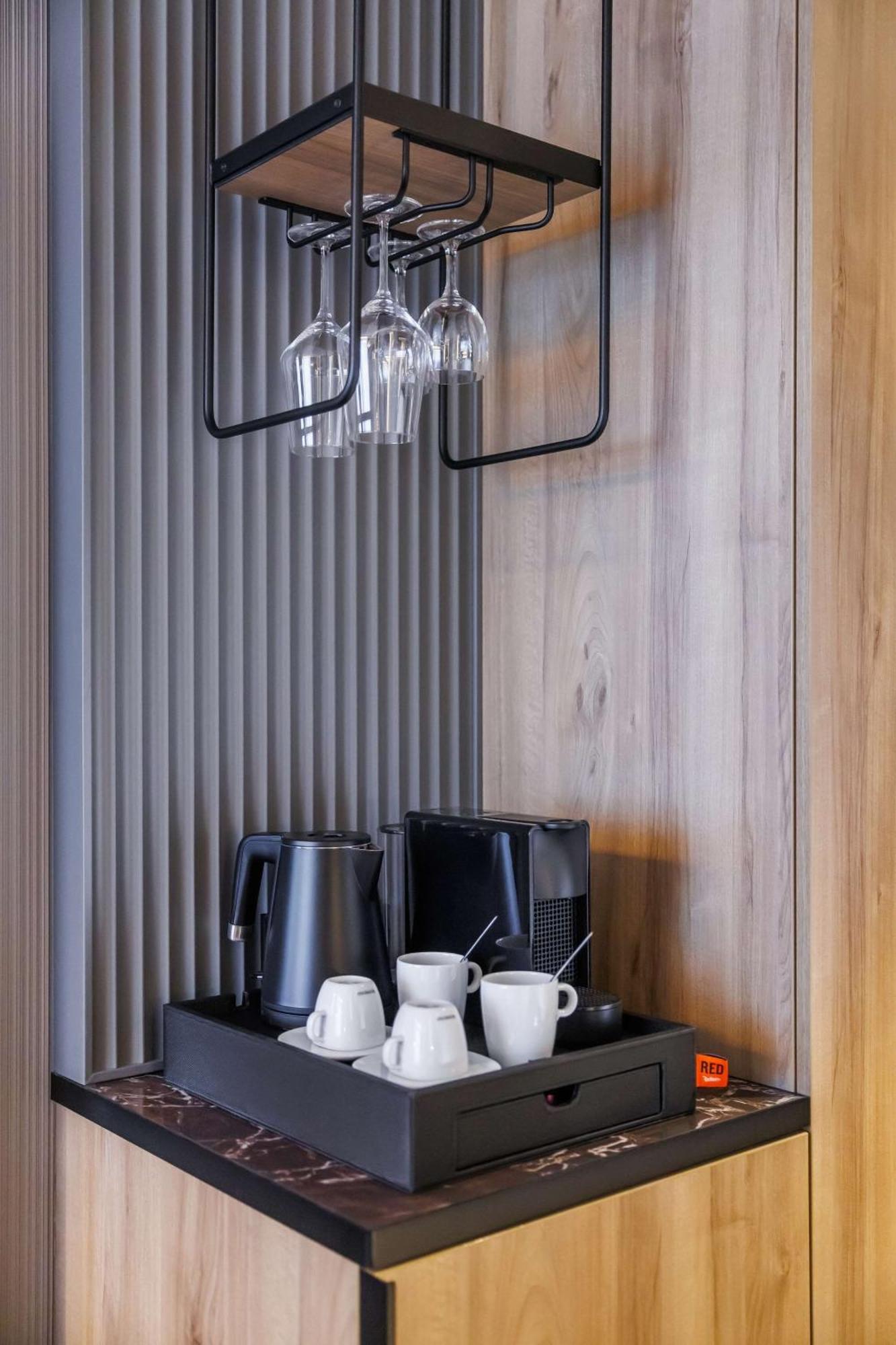 Radisson Red Berlin Kudamm Hotel ภายนอก รูปภาพ