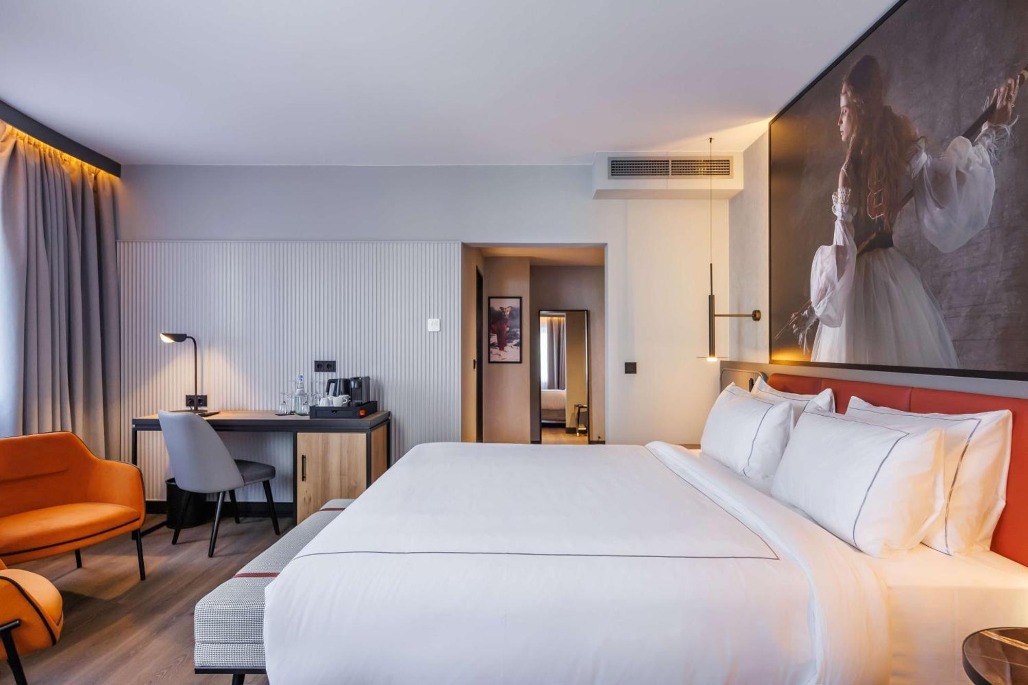 Radisson Red Berlin Kudamm Hotel ภายนอก รูปภาพ