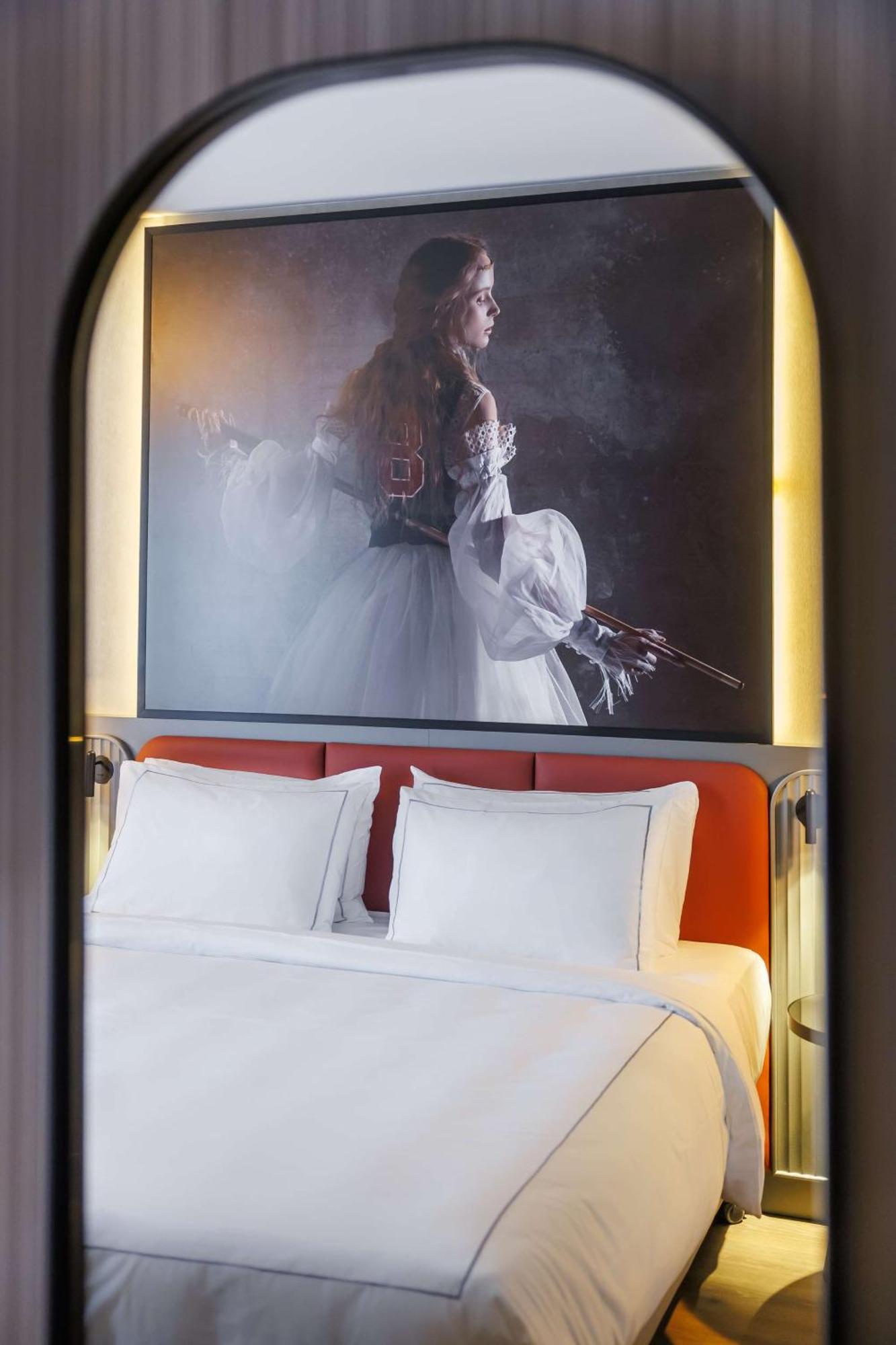 Radisson Red Berlin Kudamm Hotel ภายนอก รูปภาพ