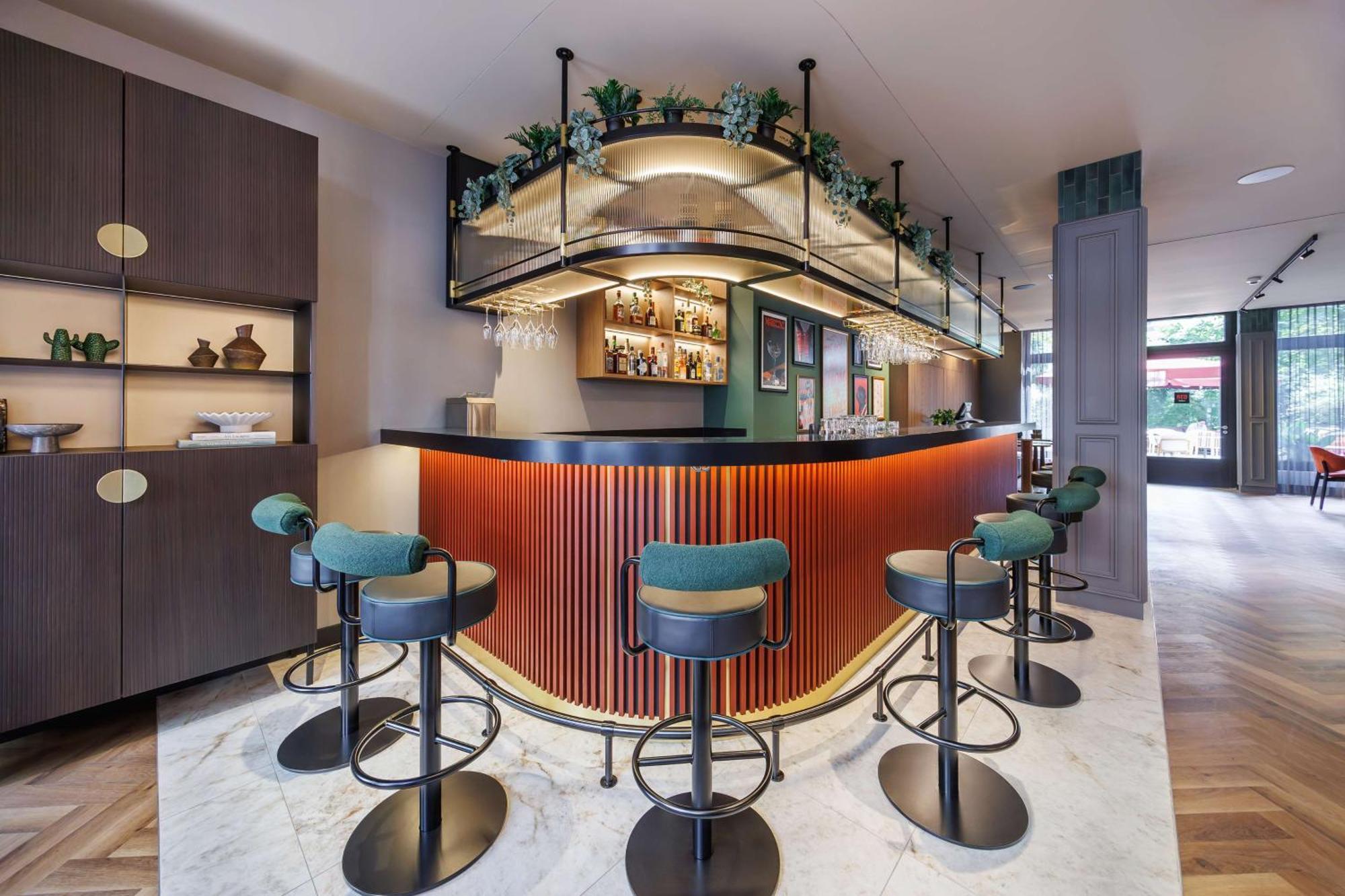 Radisson Red Berlin Kudamm Hotel ภายนอก รูปภาพ