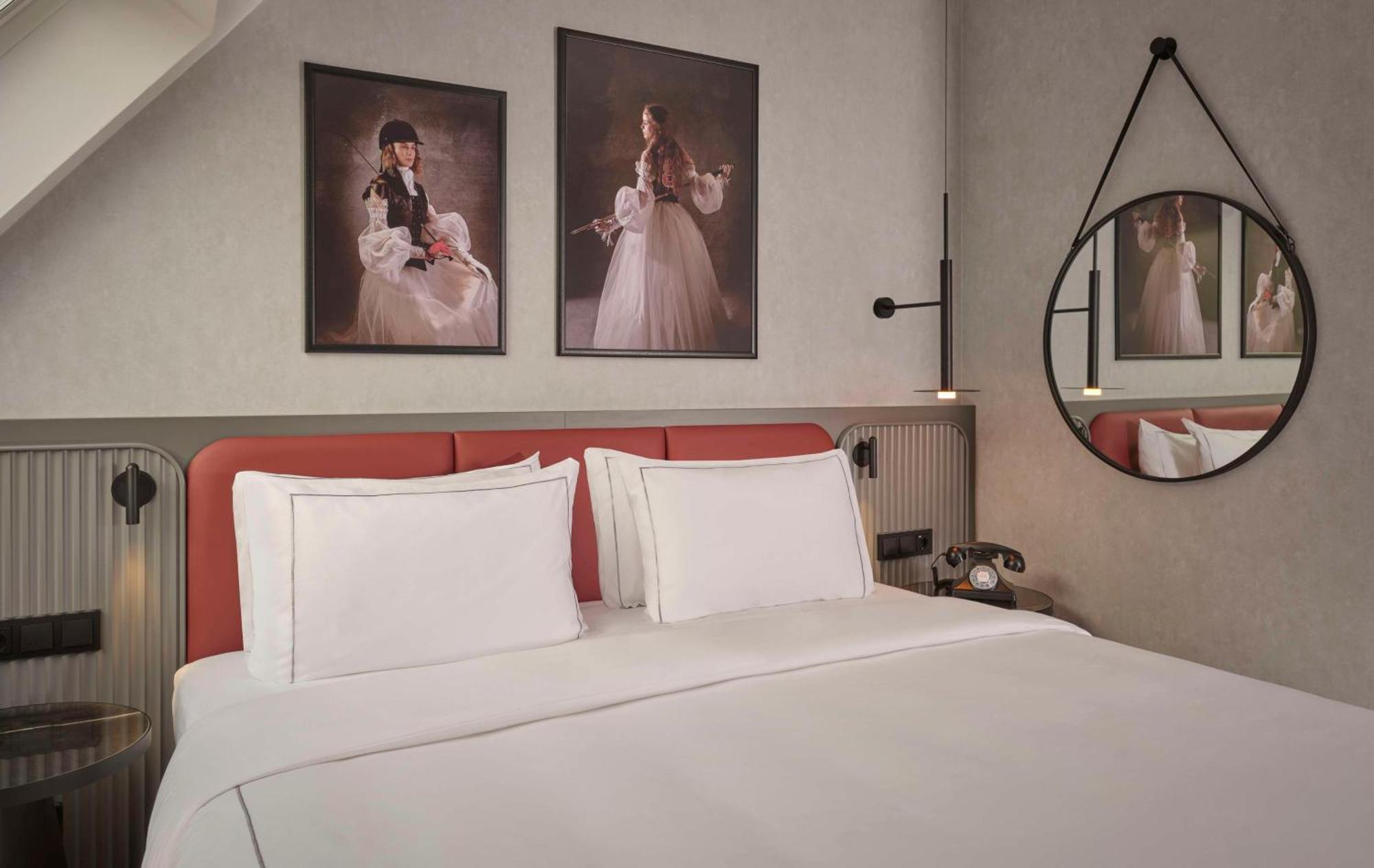 Radisson Red Berlin Kudamm Hotel ภายนอก รูปภาพ